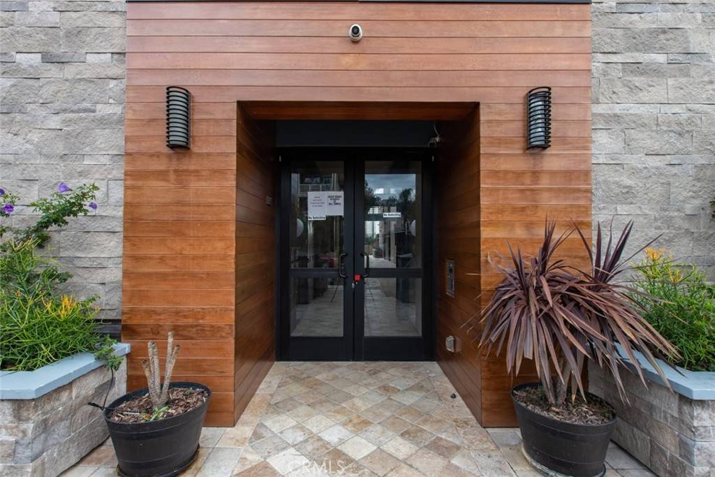 Glendale, CA 91203,330 Salem ST #204