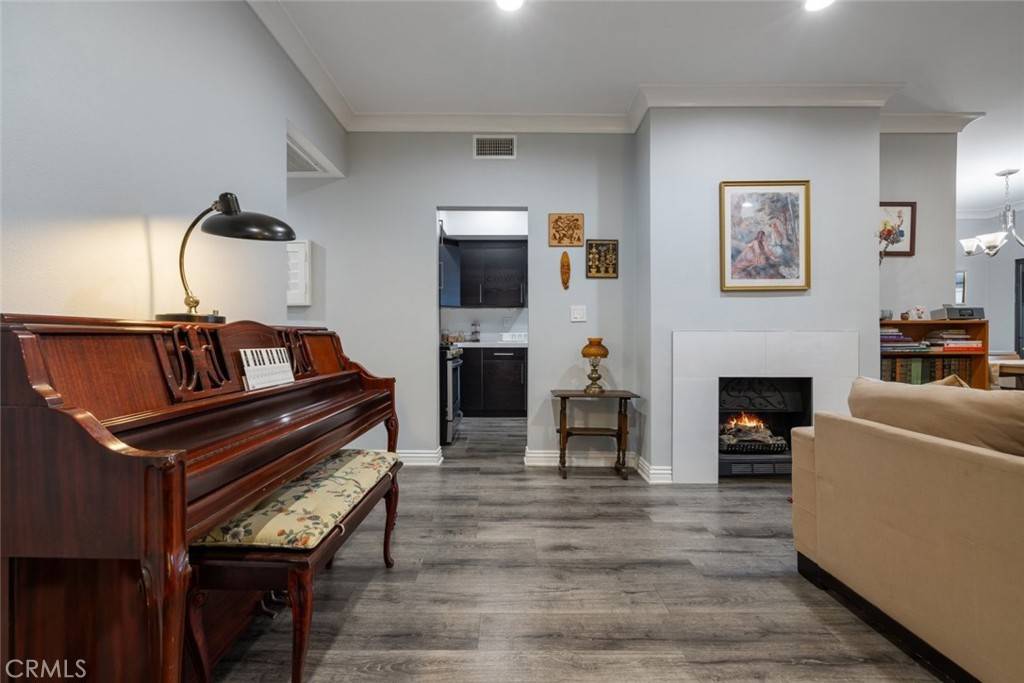 Glendale, CA 91206,234 N Kenwood ST #106