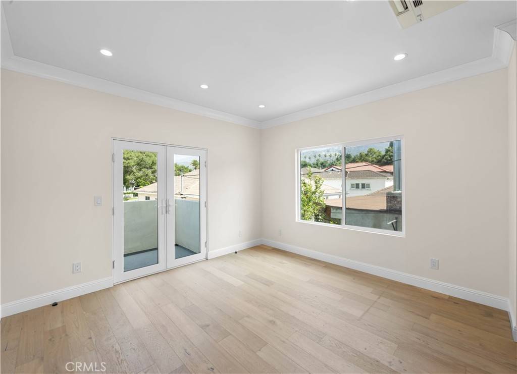 Burbank, CA 91501,828 E Olive AVE