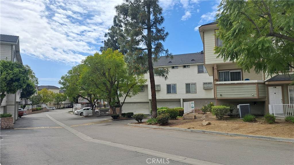 Pacoima, CA 91331,11150 Glenoaks BLVD #106