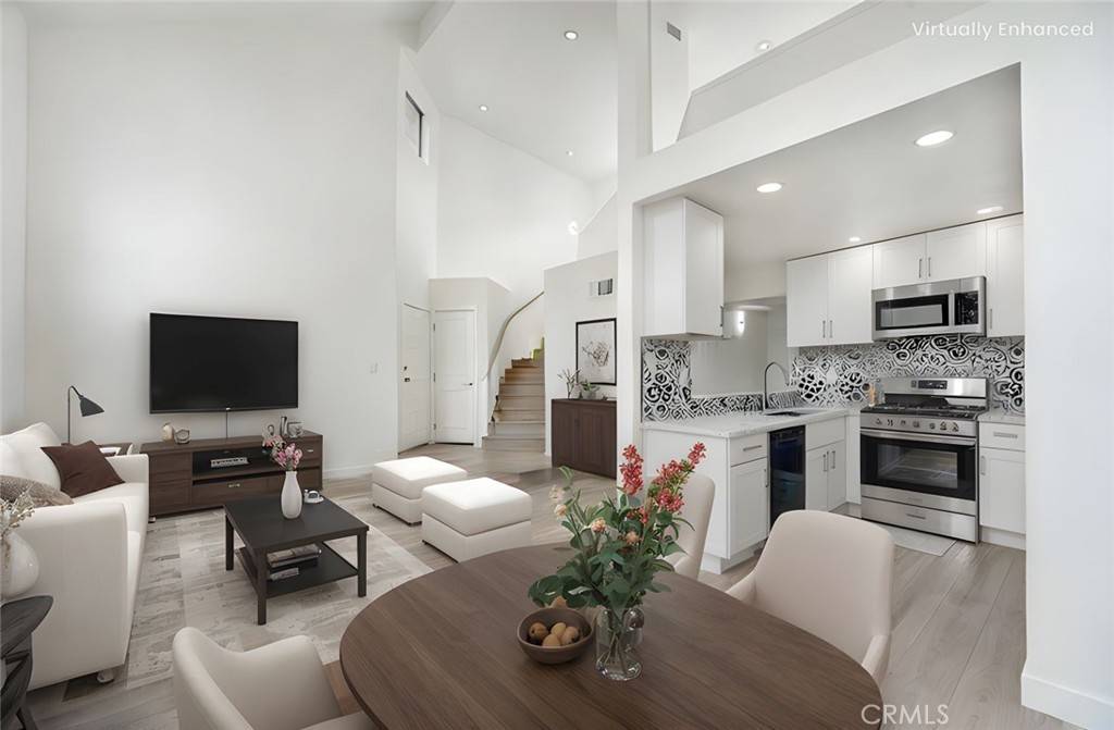 Pacoima, CA 91331,11150 Glenoaks BLVD #106