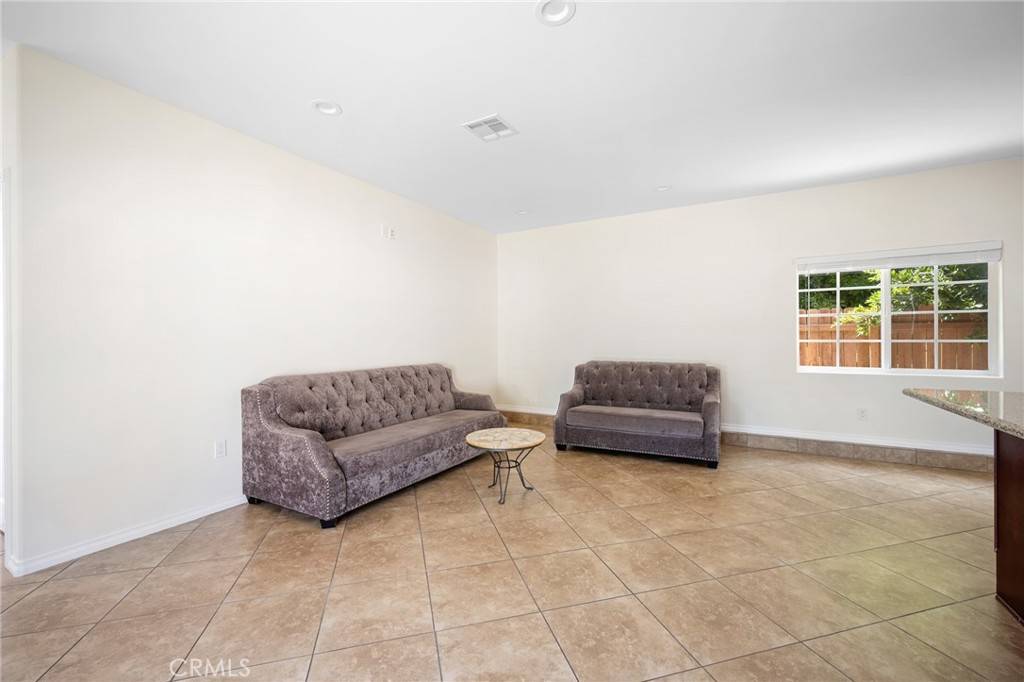North Hills, CA 91343,9814 Noble AVE
