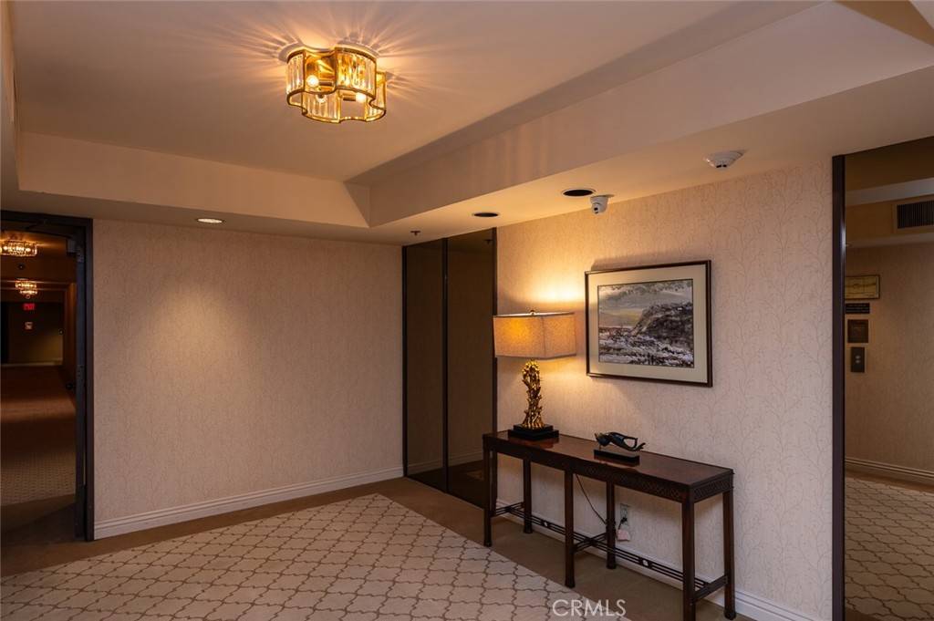 Glendale, CA 91206,222 Monterey RD #1205