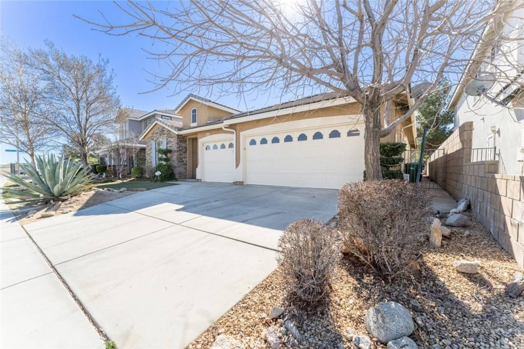 Palmdale, CA 93551,4108 Club Vista DR