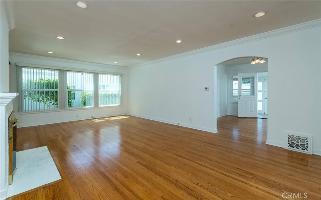 Glendale, CA 91201,1648 W Kenneth RD