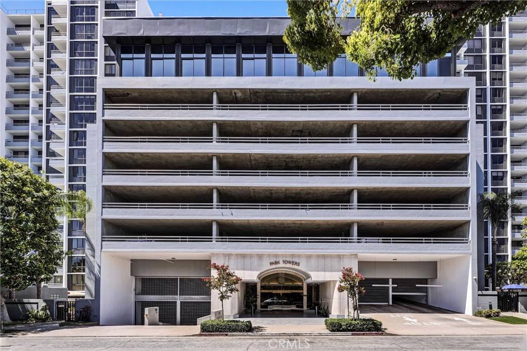 Glendale, CA 91203,345 Pioneer DR #205