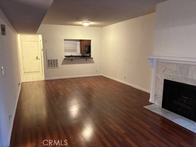 La Crescenta, CA 91214,2905 Montrose AVE #416