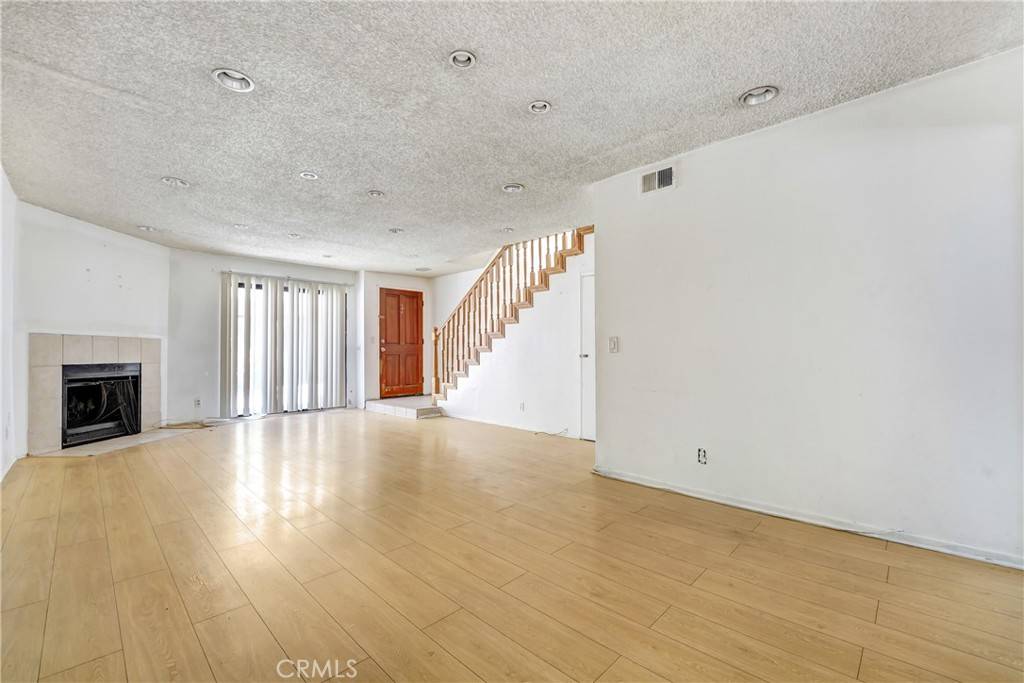 Panorama City, CA 91402,8331 Cedros AVE #11
