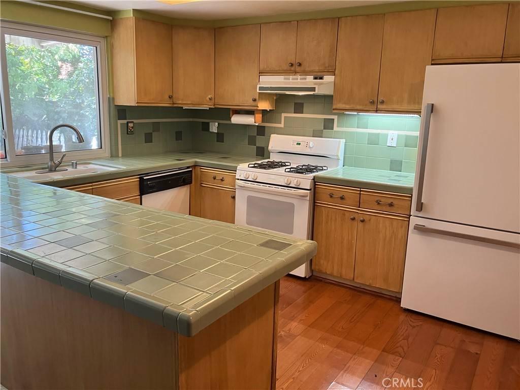 Tujunga, CA 91042,7544 Owens ST