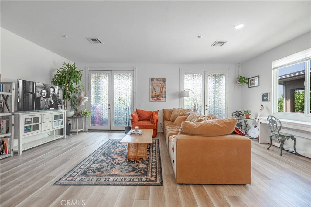 Pasadena, CA 91103,1448 N Fair Oaks AVE #207