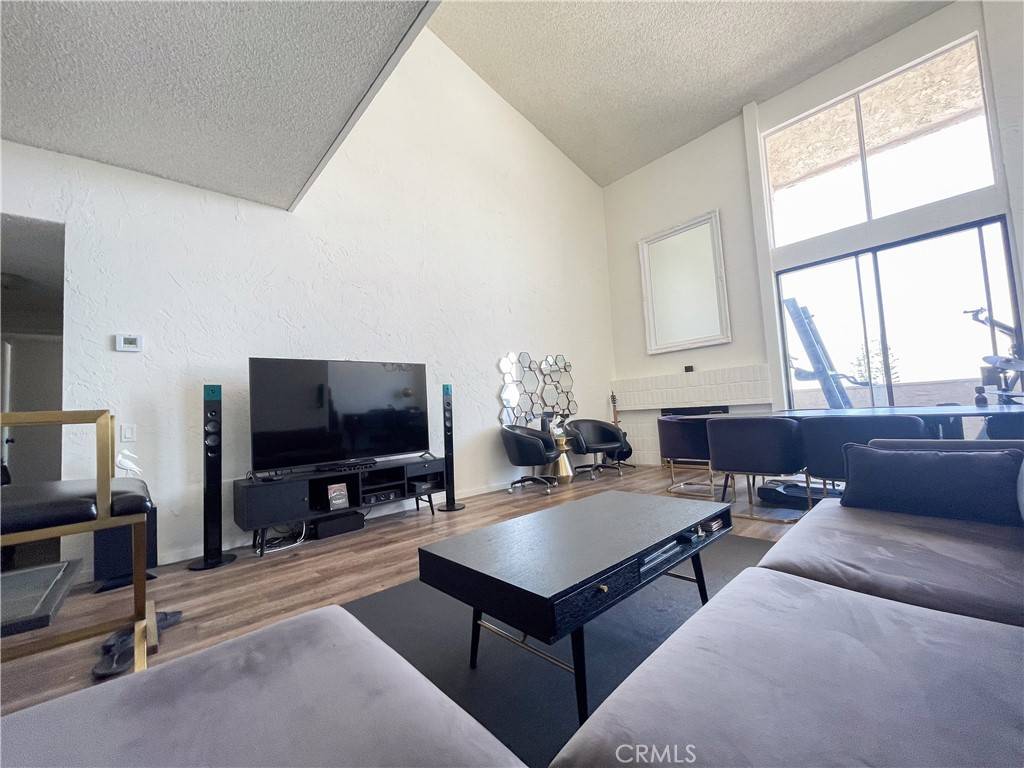 Encino, CA 91316,5310 Zelzah AVE #312