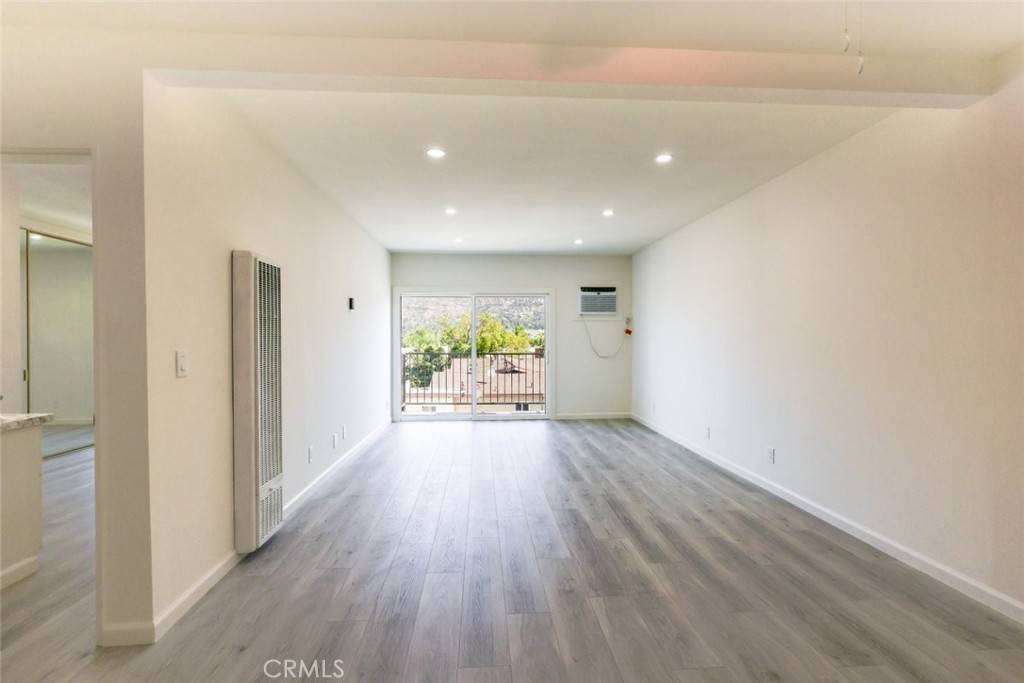 Glendale, CA 91203,409 Burchett Street #311