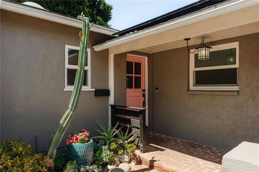 Woodland Hills, CA 91364,4741 Santa Lucia DR