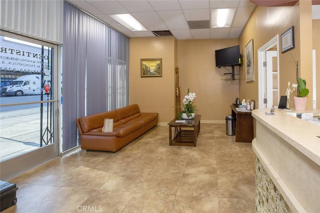 Van Nuys, CA 91405,6624 Van Nuys BLVD