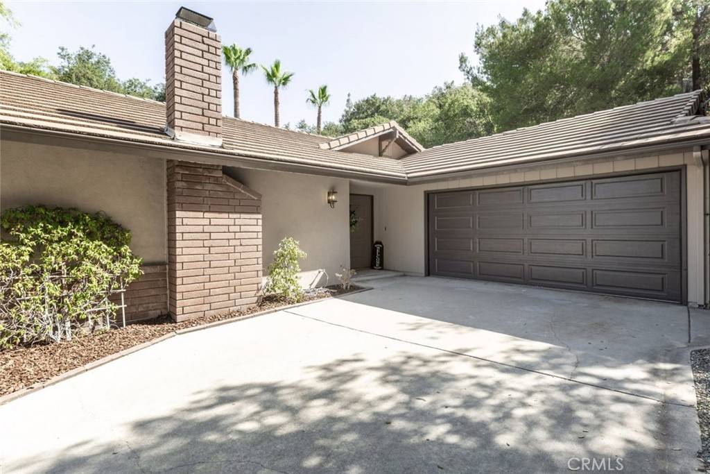 Glendale, CA 91208,2101 El Arbolita DR