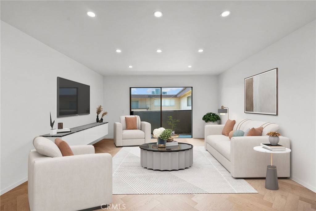 Glendale, CA 91206,330 N Jackson ST #313