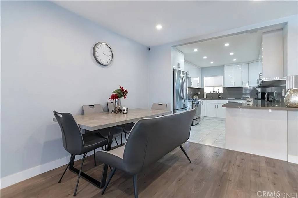 Glendale, CA 91202,1236 N Columbus AVE #28