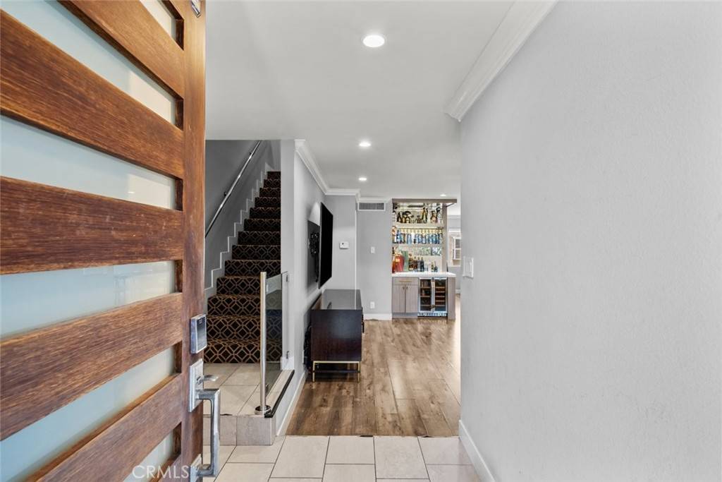 Burbank, CA 91504,9778 Via Roma