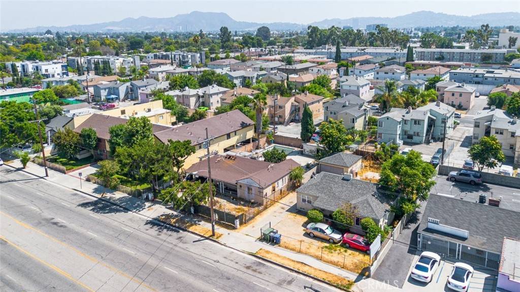 North Hollywood, CA 91606,11618 Victory BLVD