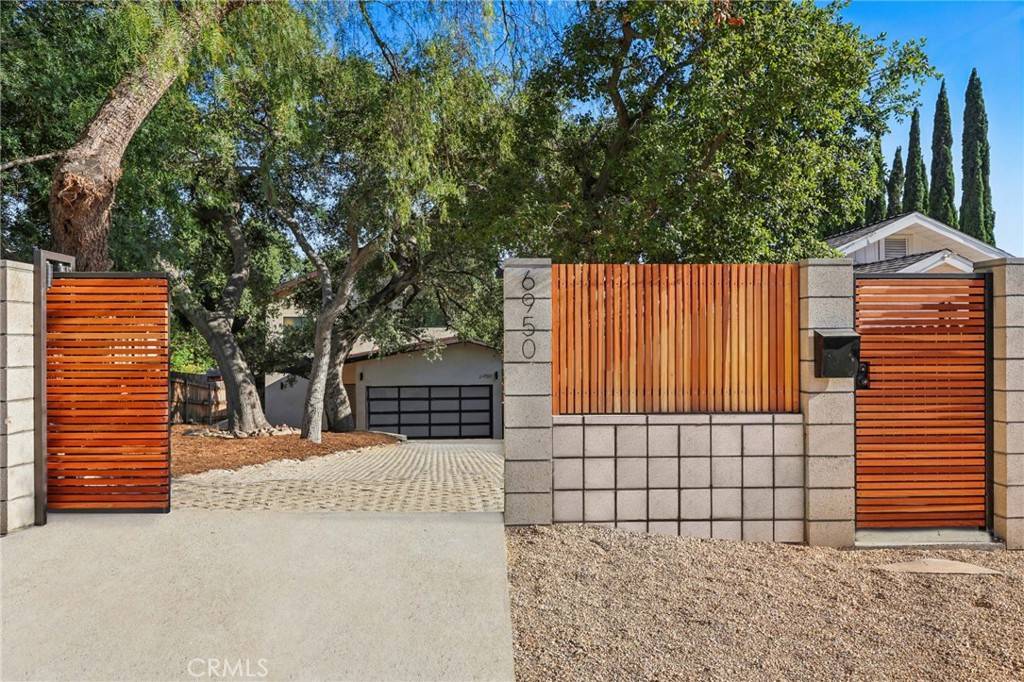 Tujunga, CA 91042,6950 Beckett ST