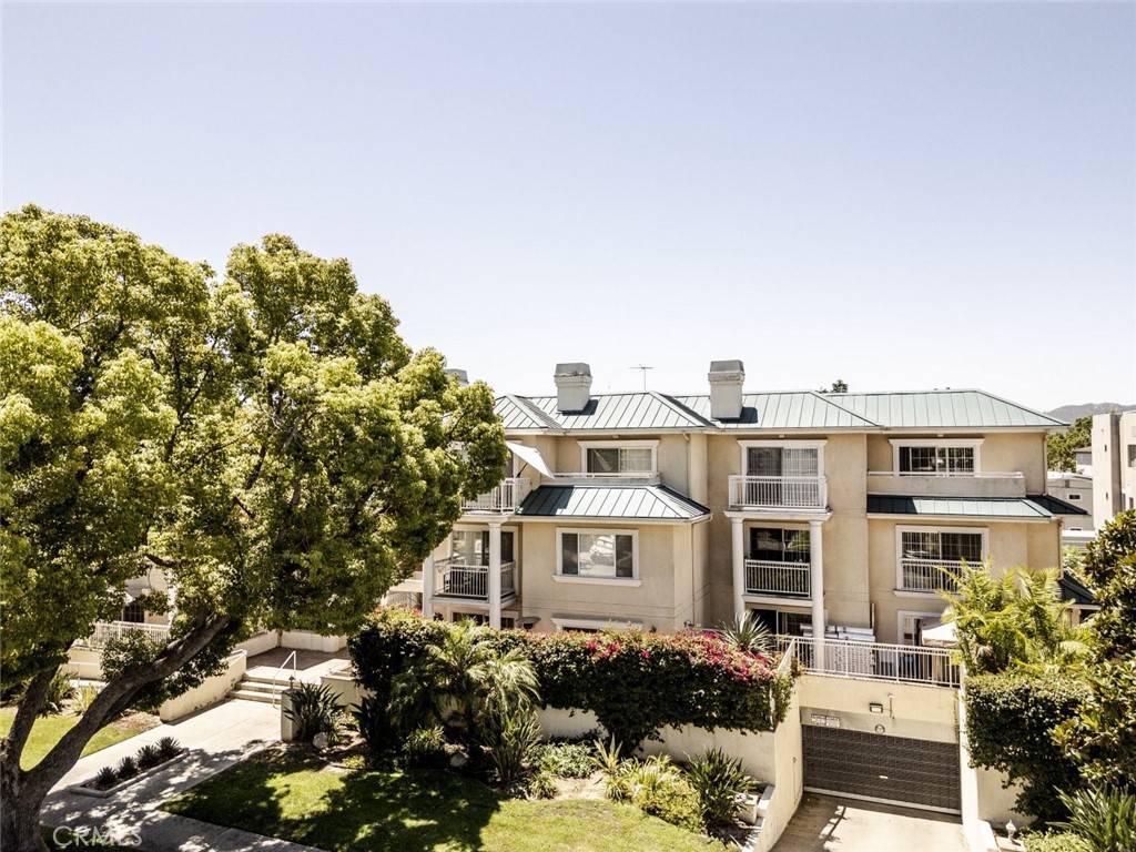 Glendale, CA 91202,530 W Stocker ST #205
