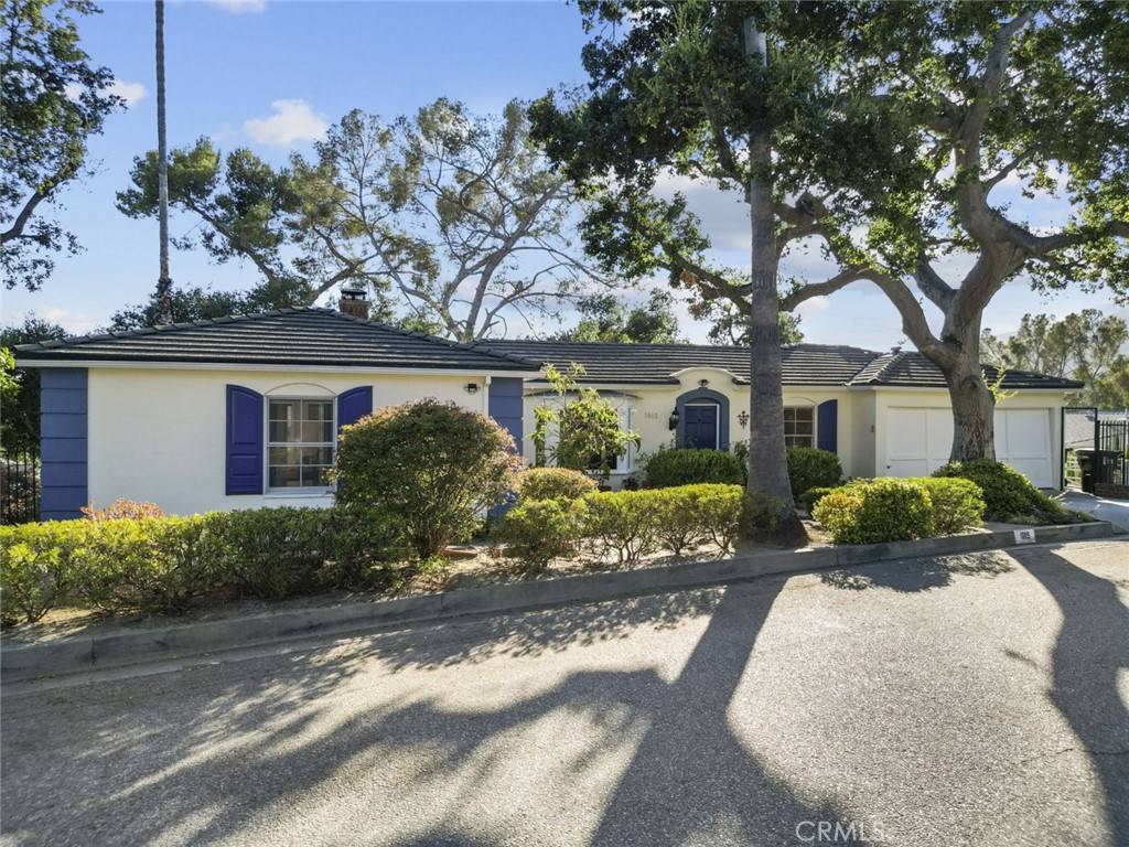 Glendale, CA 91207,1815 Las Flores DR