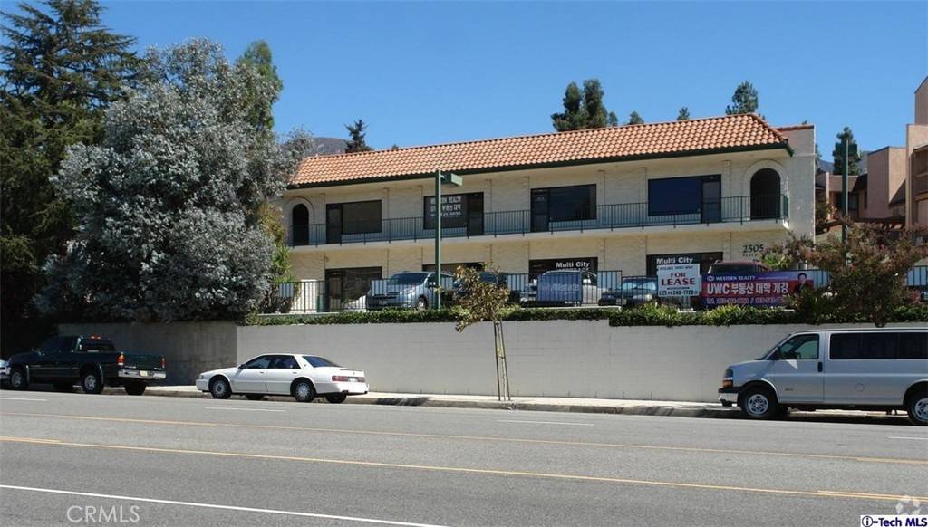 La Crescenta, CA 91214,2505 foothill BLVD #E
