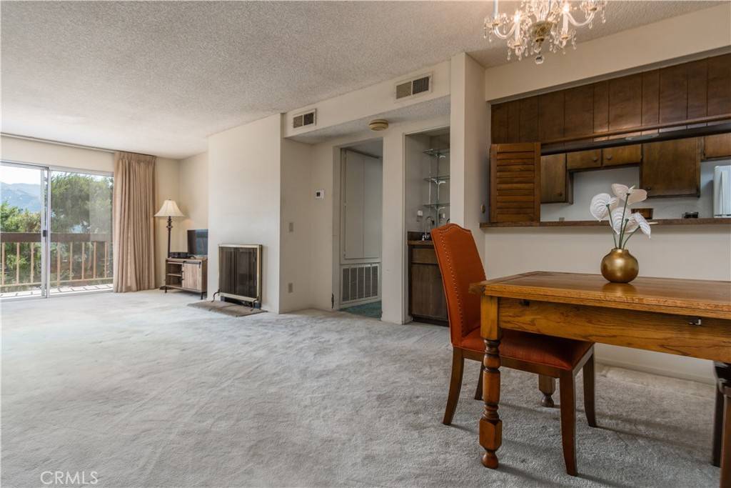 Glendale, CA 91208,3481 Stancrest DR #312