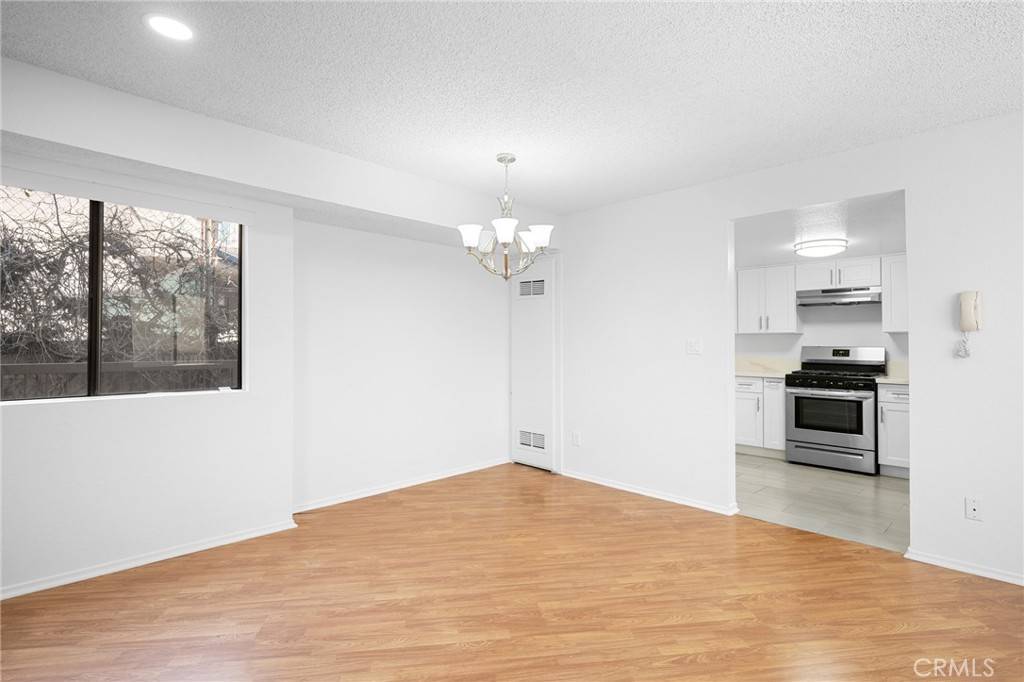 La Crescenta, CA 91214,3105 Montrose AVE #10