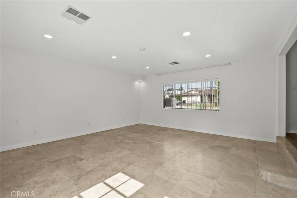 Winnetka, CA 91306,8440 Oakdale AVE