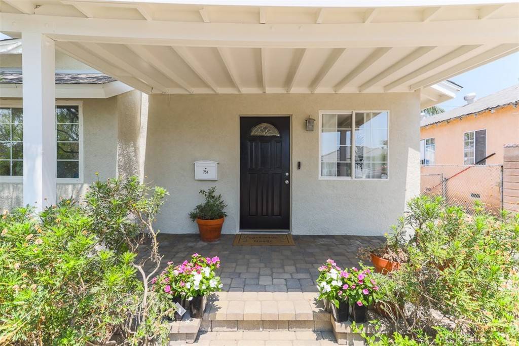 San Fernando, CA 91340,751 Harps Street
