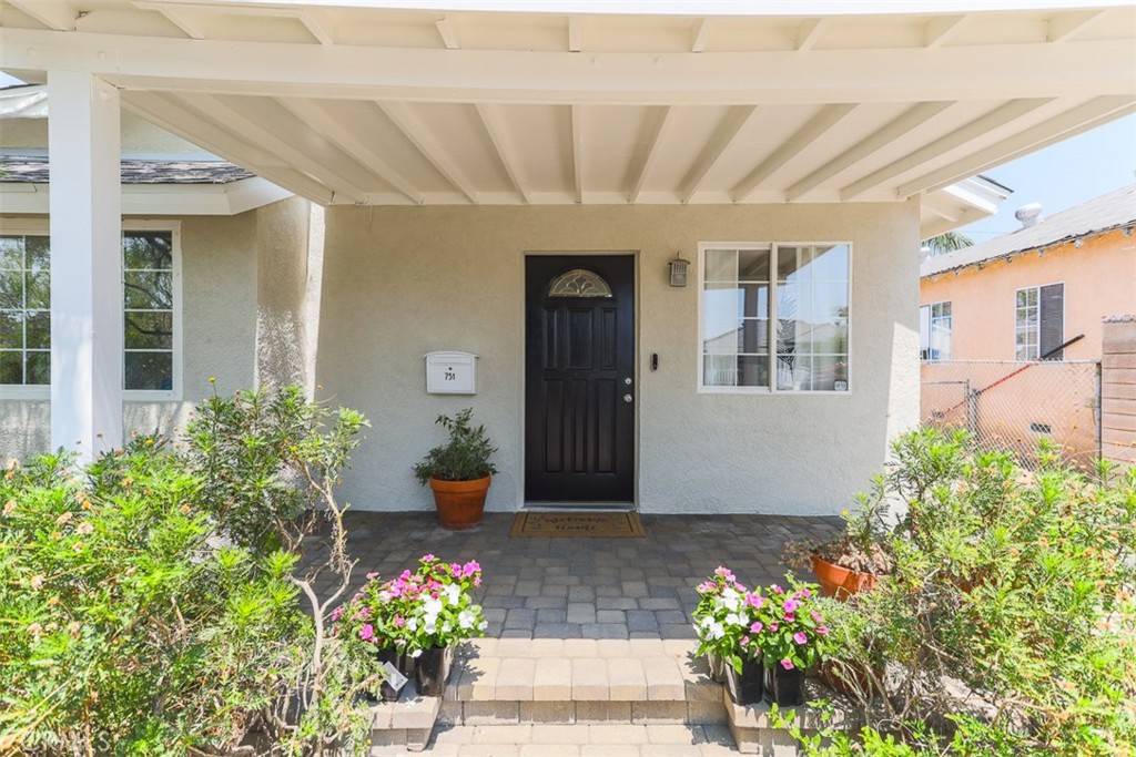 San Fernando, CA 91340,751 Harps Street