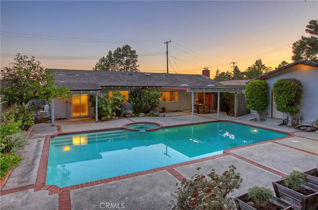 La Canada Flintridge, CA 91011,2117 Bristow DR