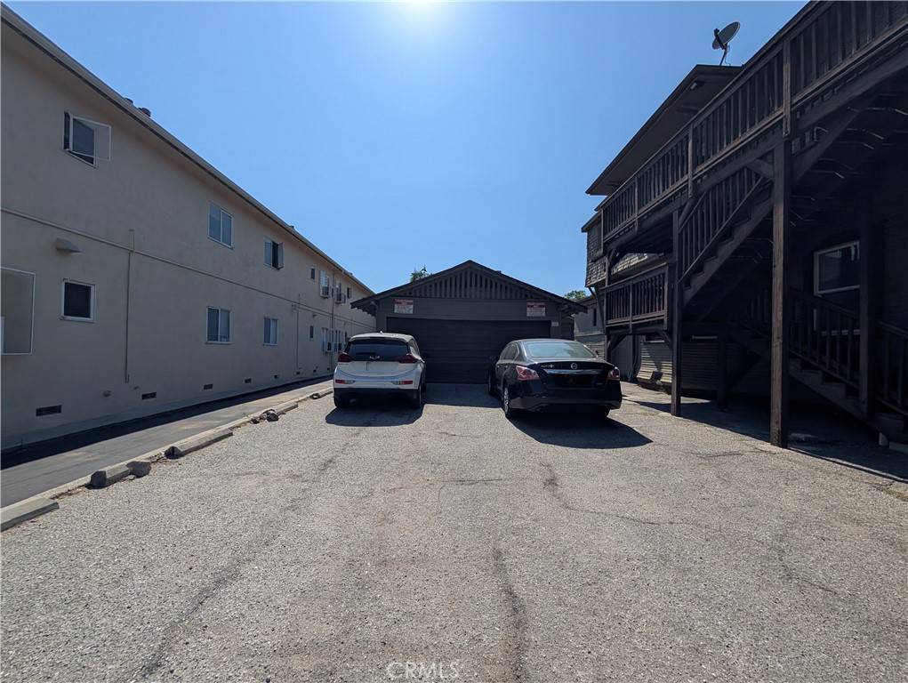 Pasadena, CA 91101,325 S Los Robles AVE