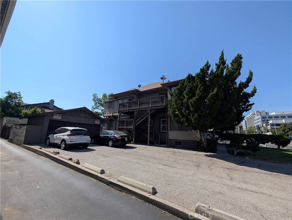 Pasadena, CA 91101,325 S Los Robles AVE