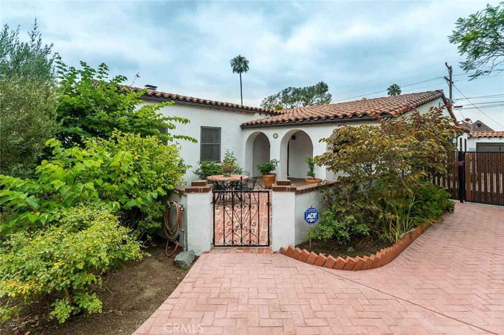 Glendale, CA 91202,1229 Highland AVE