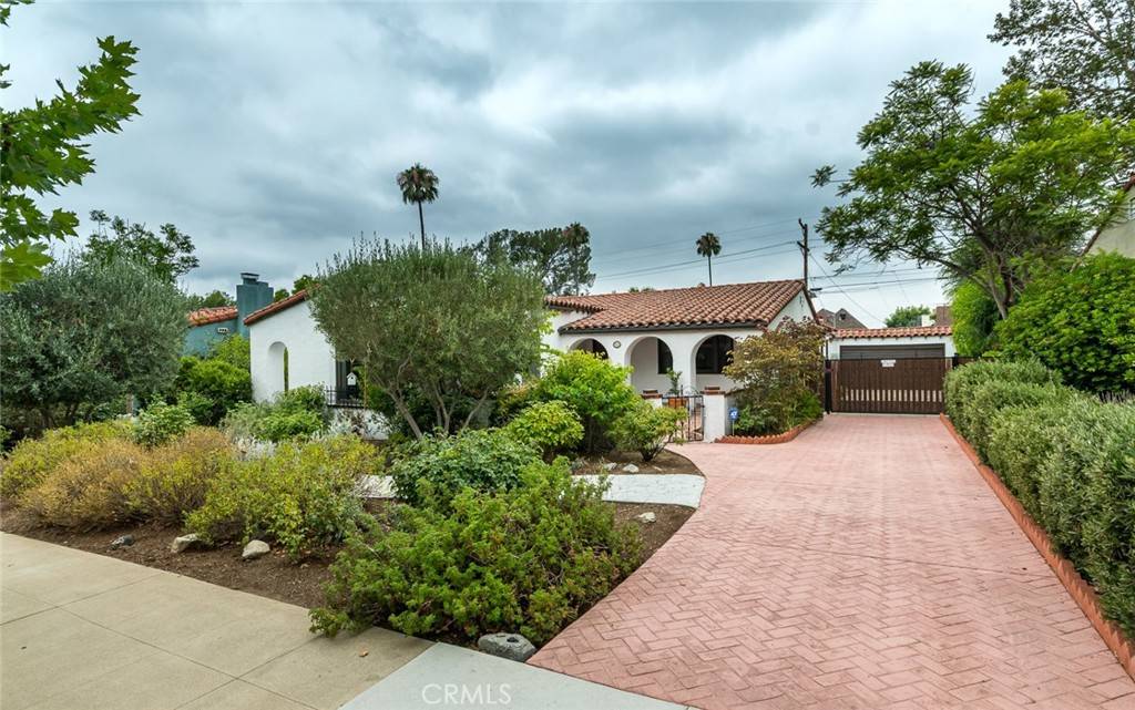 Glendale, CA 91202,1229 Highland AVE