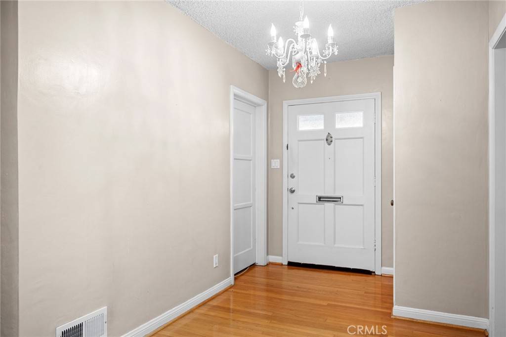 Glendale, CA 91207,958 E Stocker ST