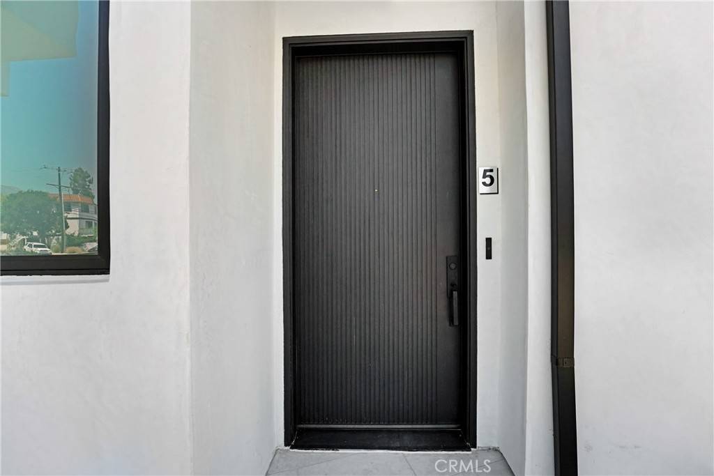 Montrose, CA 91020,4036 Rosemont AVE #5