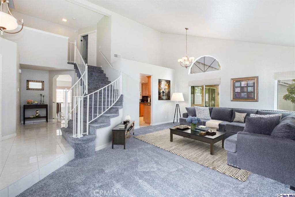 Corona, CA 92878,998 Colby CIR
