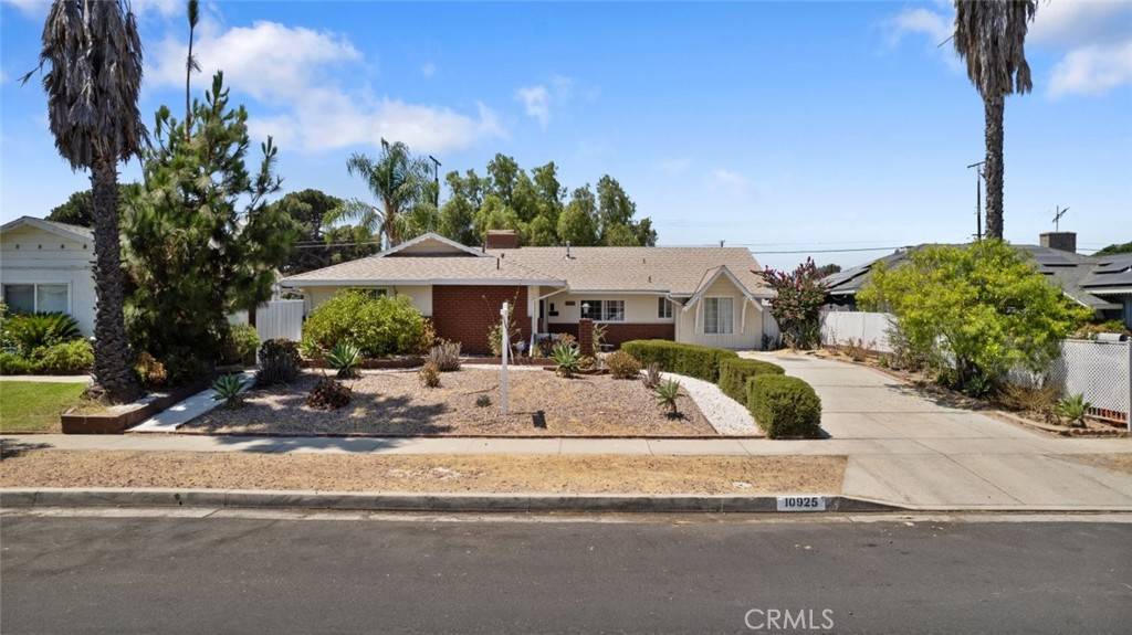 Sun Valley, CA 91352,10925 Goss ST