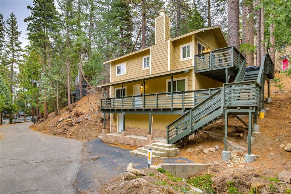 Twin Peaks, CA 92391,26131 Lake Forest DR