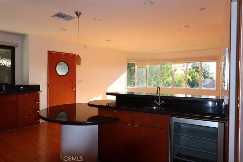 Glendale, CA 91206,703 Luton DR