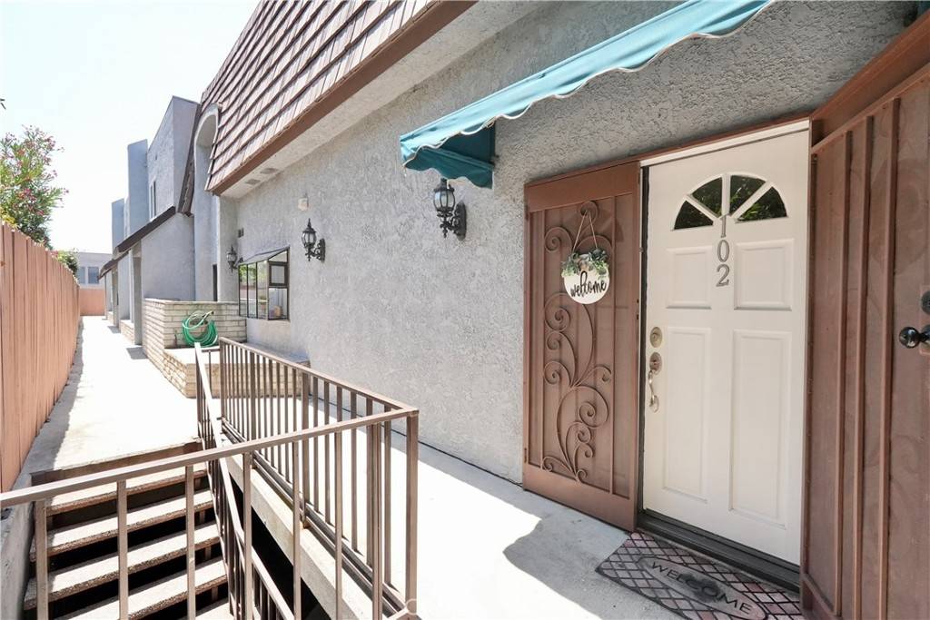 Glendale, CA 91206,1316 E California AVE #102
