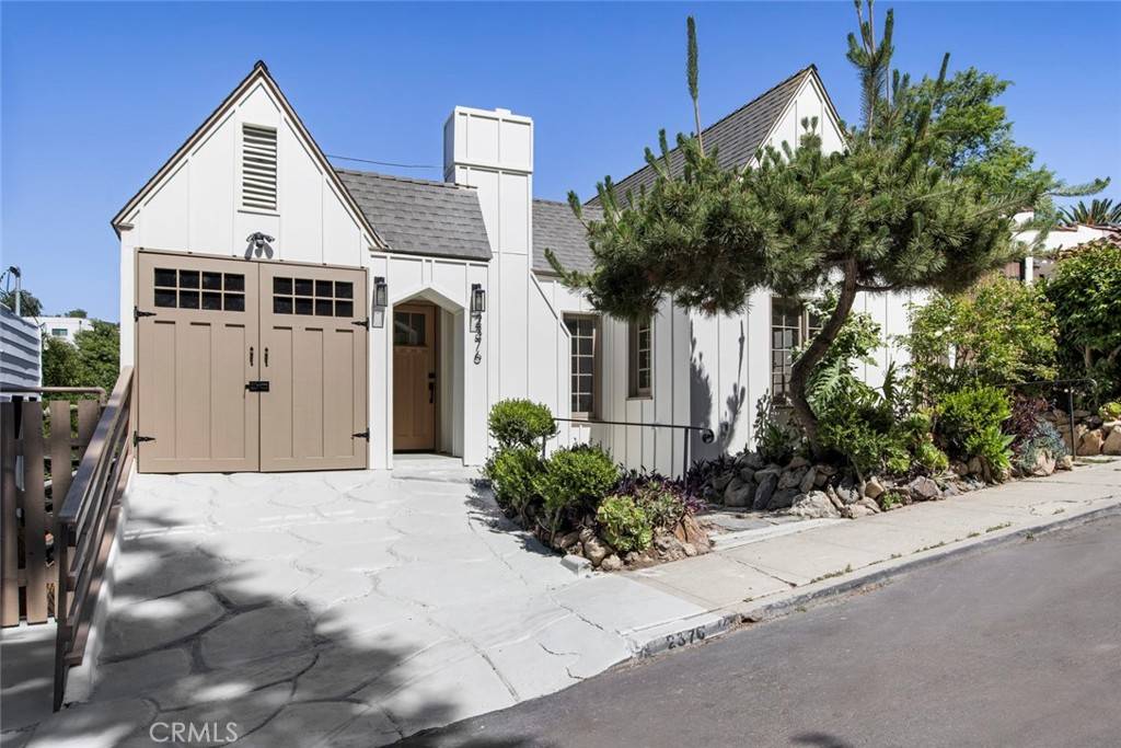 Los Angeles, CA 90039,2376 Lake View AVE