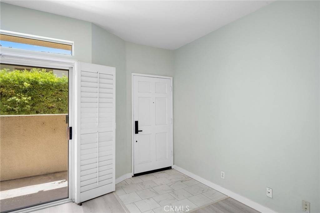 Van Nuys, CA 91401,13801 Oxnard ST #101
