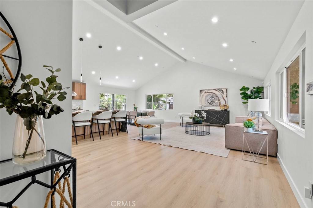 Sherman Oaks, CA 91401,5503 Ventura Canyon AVE