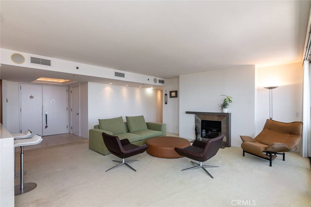 Glendale, CA 91206,222 Monterey RD #1303