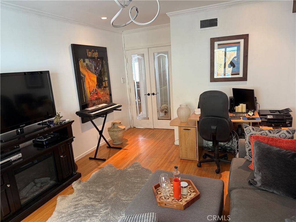 Glendale, CA 91202,357 Cumberland RD