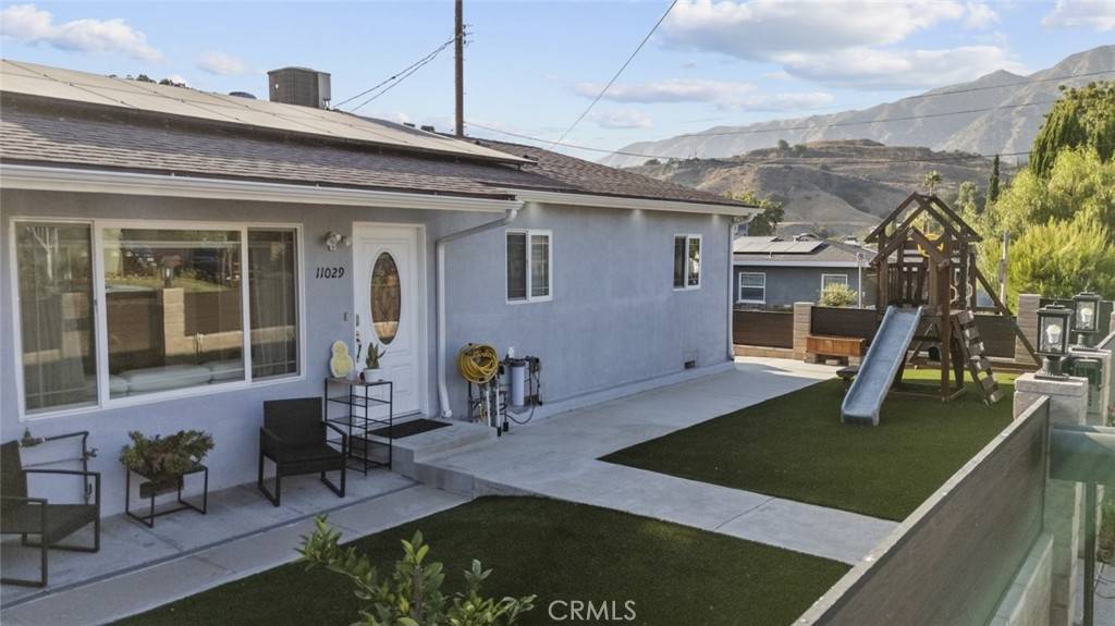 Sunland, CA 91040,11029 Leolang AVE